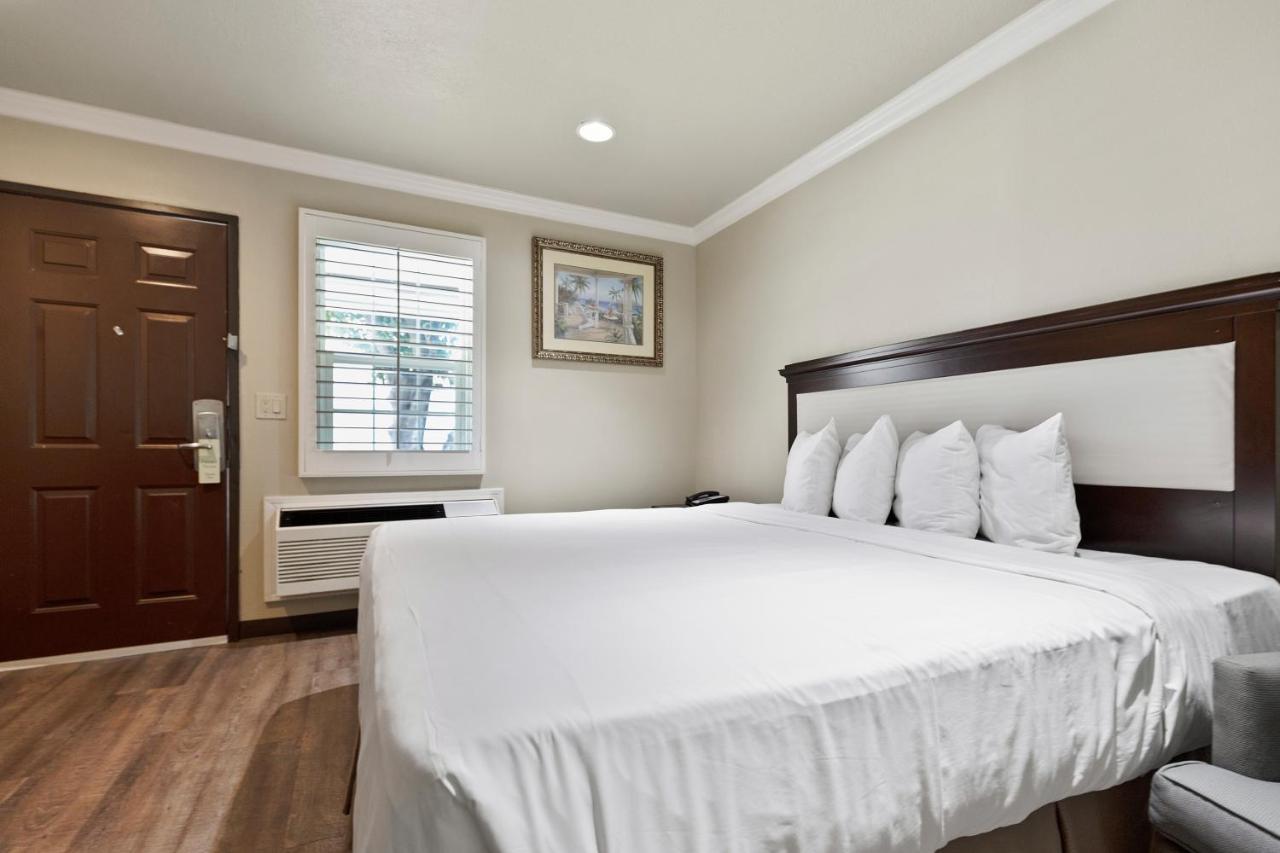 Le Blanc Inn & Suites El Monte Exteriér fotografie